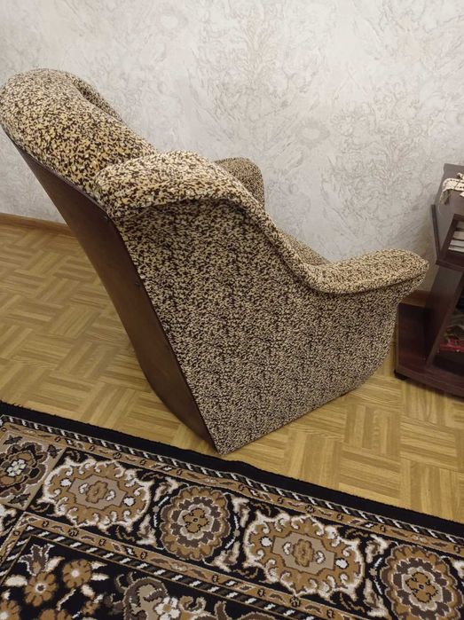 Крісла в вітальню