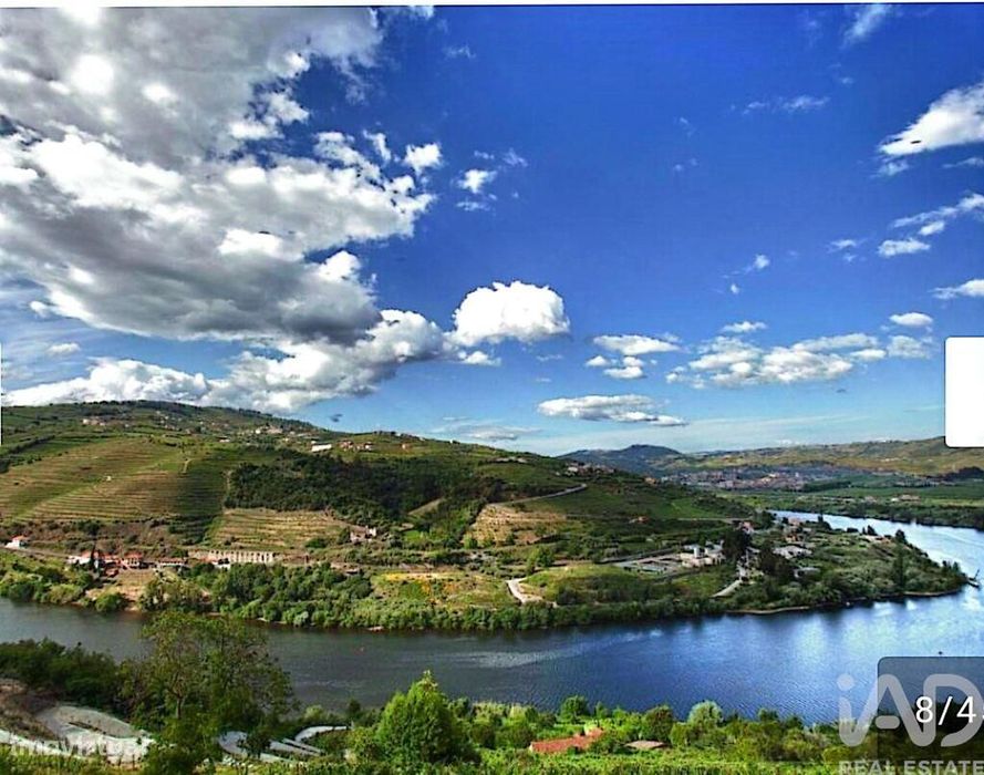 Loja / Estabelecimento Comercial T42 em Lamego (Almacave e Sé) de 3348