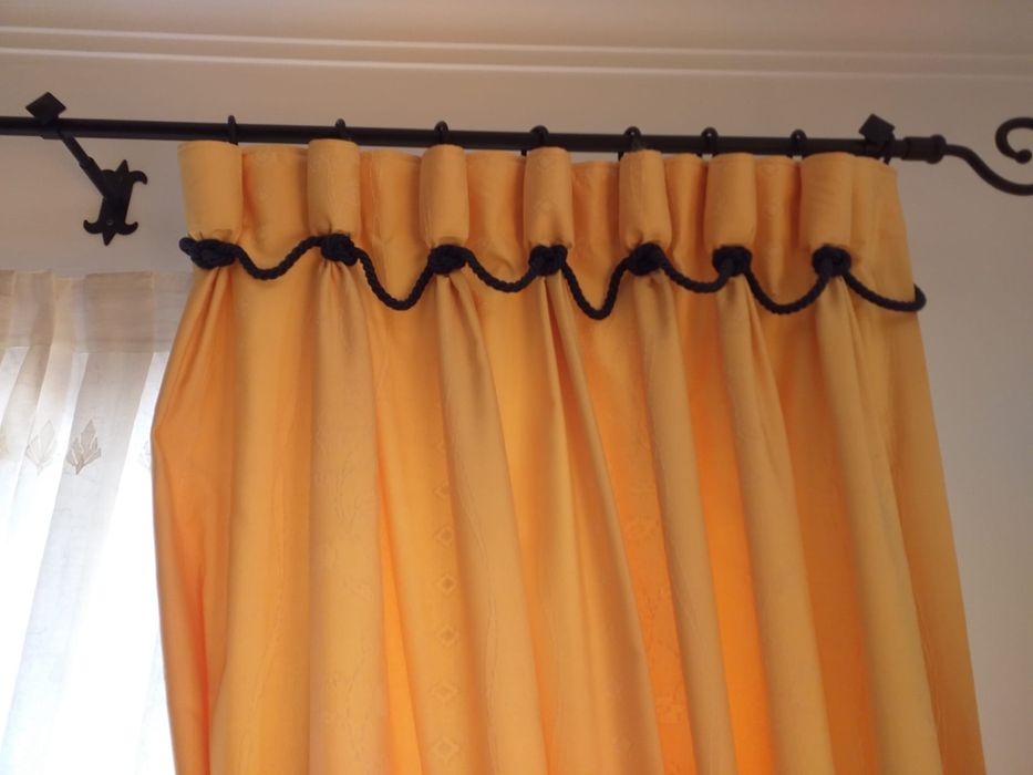 Cortinados mais 5 almofadas