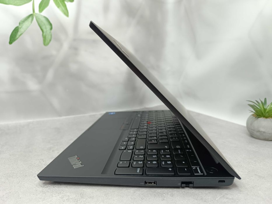 Ноутбук Lenovo ThinkPad E15 Gen 2/i5-11135G7/8/256/15.6"/Full HD IPS