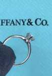 Золотое кольцо с бриллиантом 0.22кт в стиле Tiffany