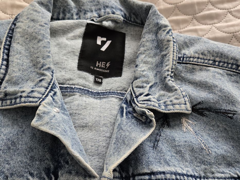 kurtka jeansowa młodzieżowa