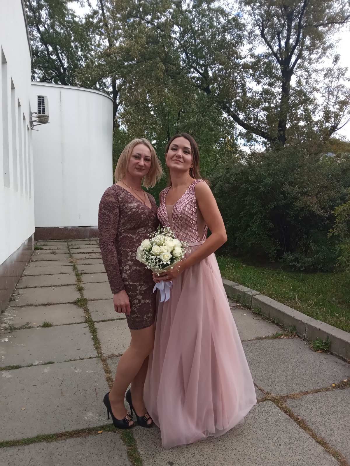 Продам нарядное платье