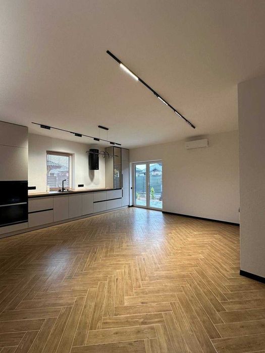 Будинок 98 м² з ремонтом, 3 спальнями та терасою на 4 сотках, Газ