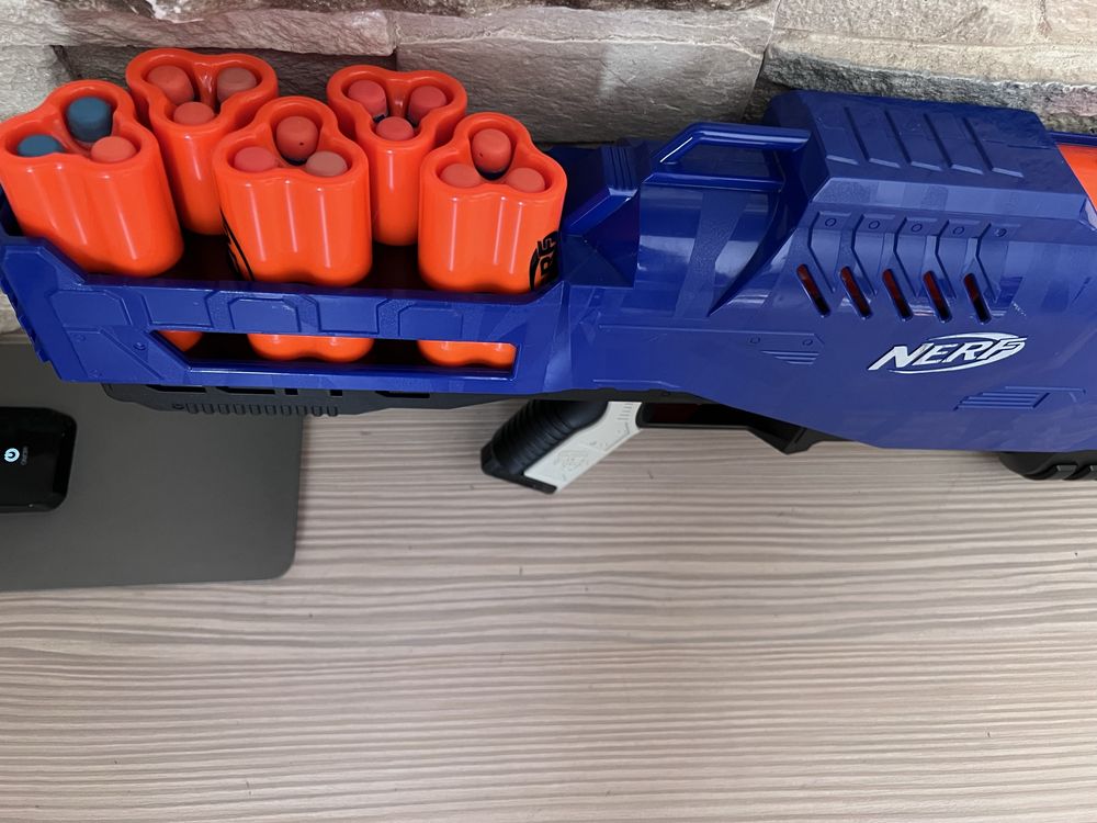 Nerf бластер