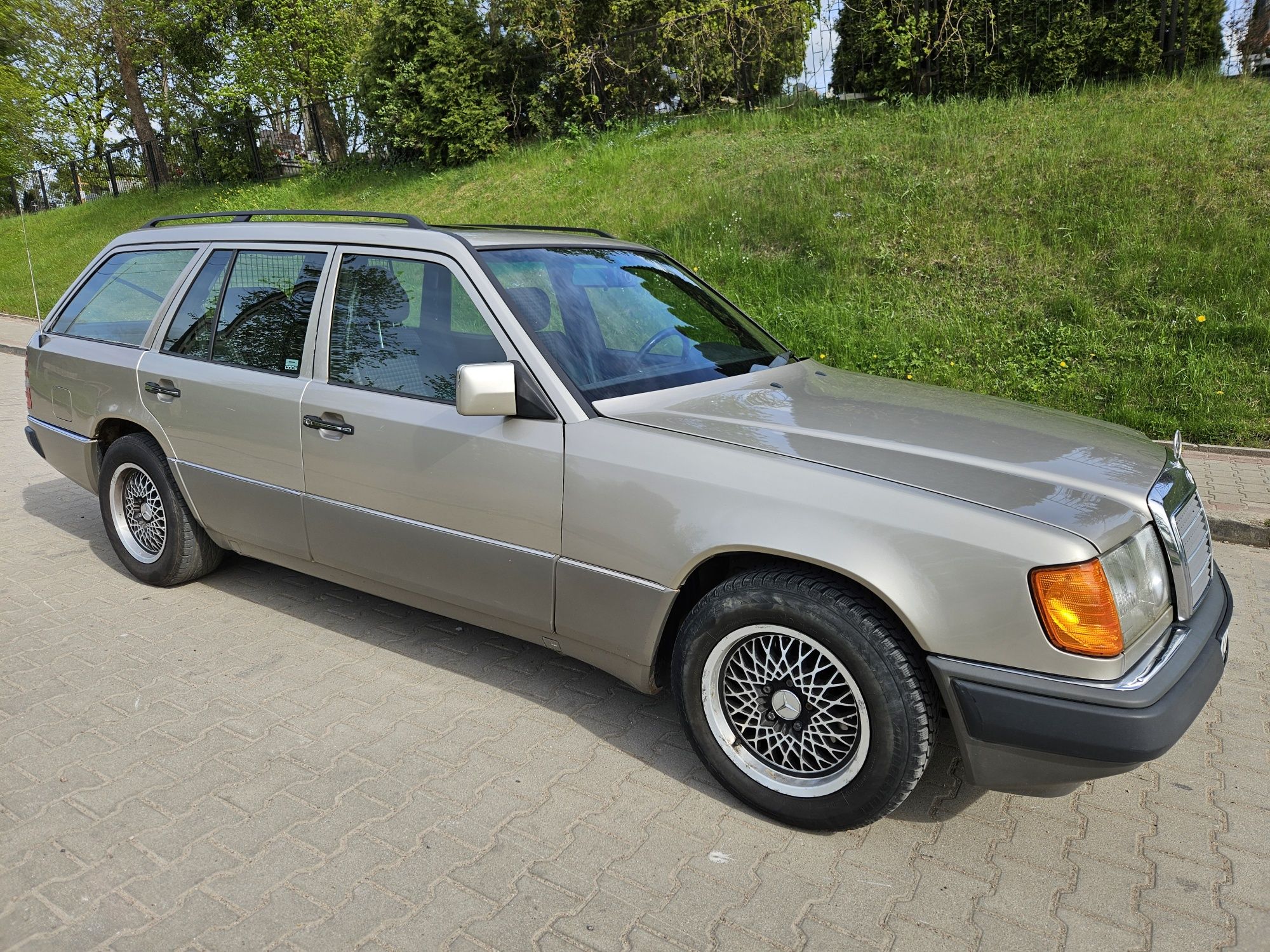 Mercedes 250 TD 2.5 diesel, 1991r. zadbany