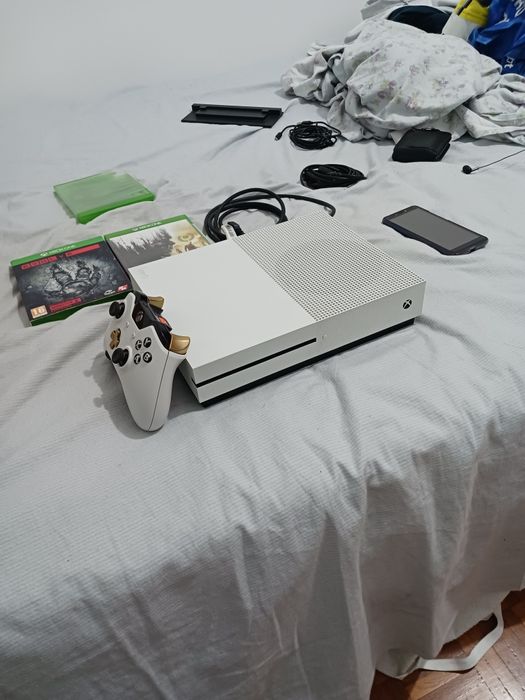 XBOX ONE S negociável