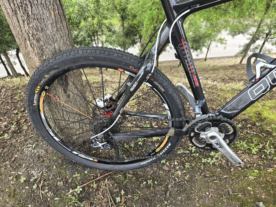 Btt carbono super equipada L barataa