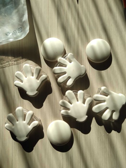 Zaslepki do kontaktu, blokady szuflad okien przed dziecmi