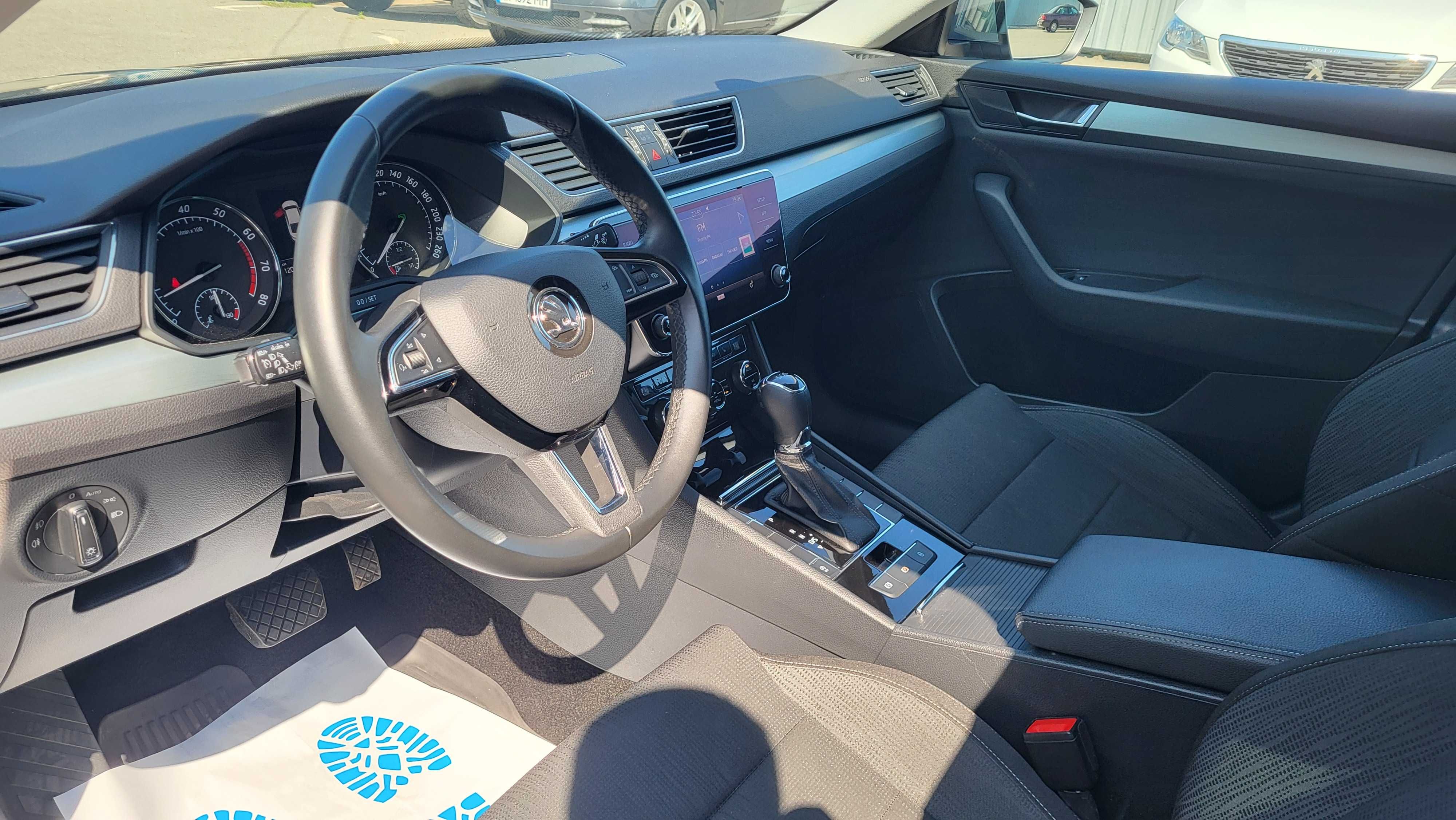 Авто Skoda Superb 2019 1.8tsi