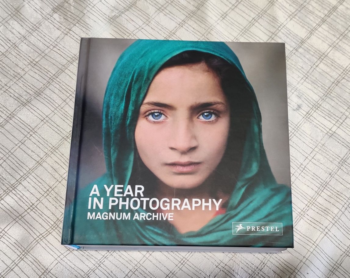 Livro a Year jn Photography archive