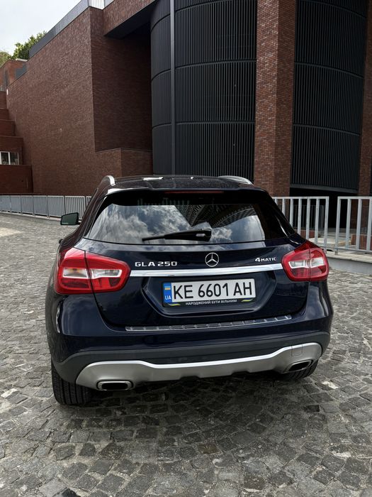 Продам Mercedes-Benz GLA 250 4MATIC 2018