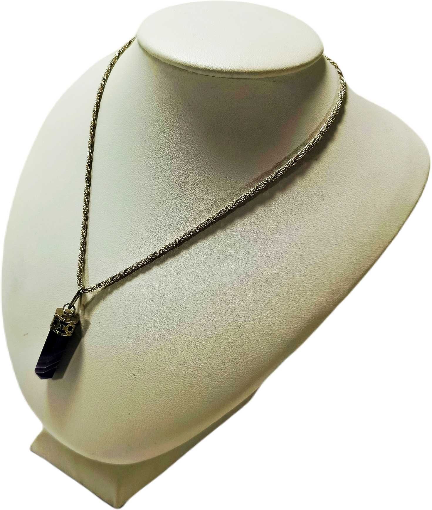 Srebrny łańcuszek z fioletową zawieszką 44 cm