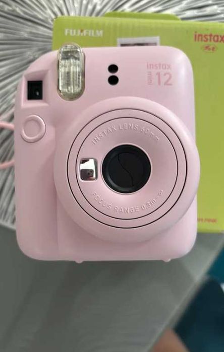 instax 12 mini двi штуки.