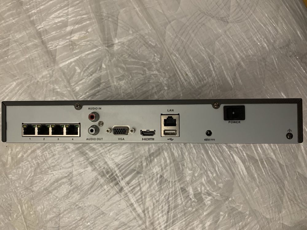 Видеорегистратор  Hikvision