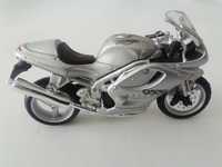 1/18 Triumph Daytona 955i - 1997 (Miniatura - Bburago)