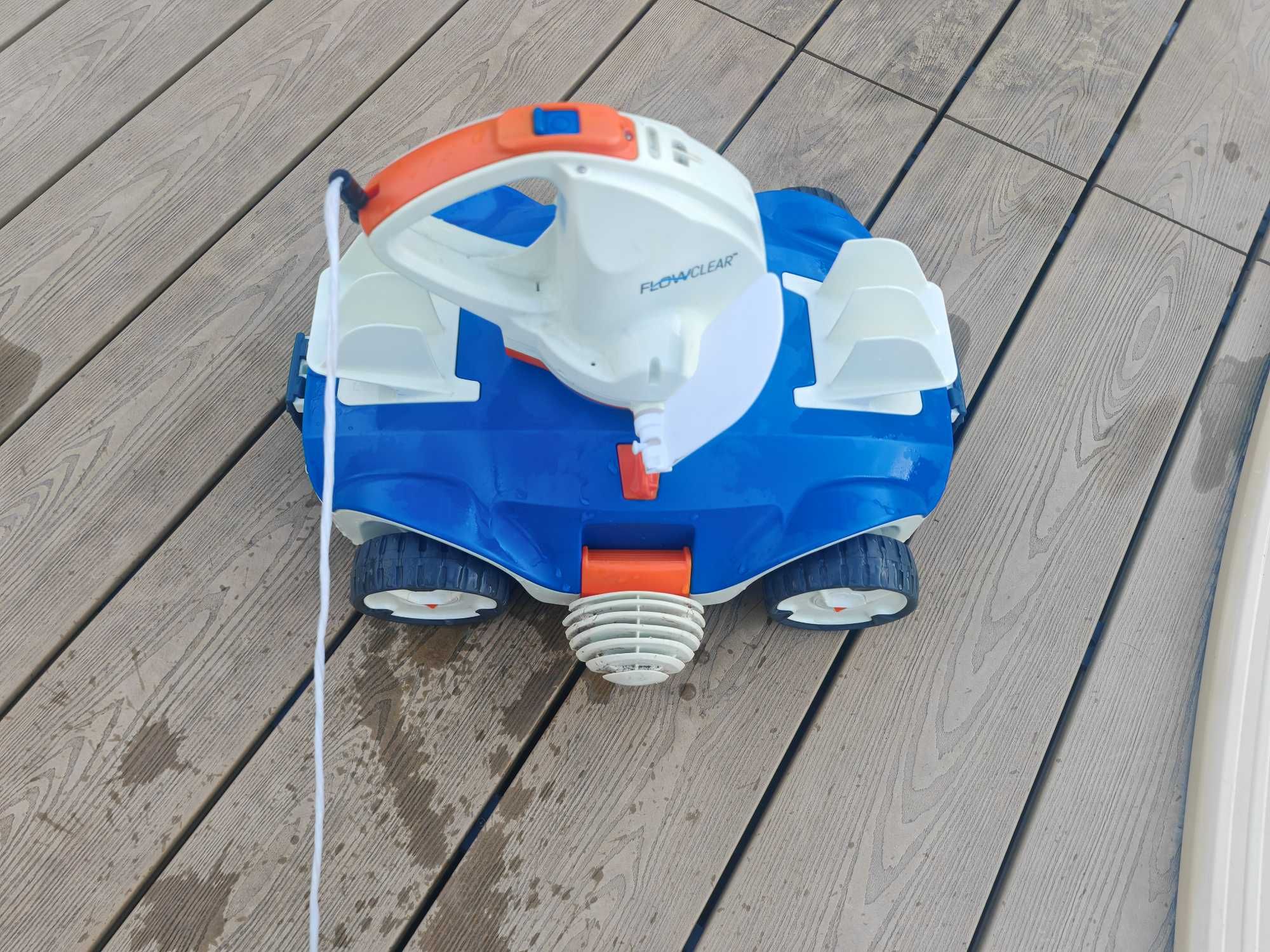 Odkurzacz basenowy samojezdny Bestway 58482