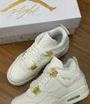 Jordan4RetroMetallicGold r.40