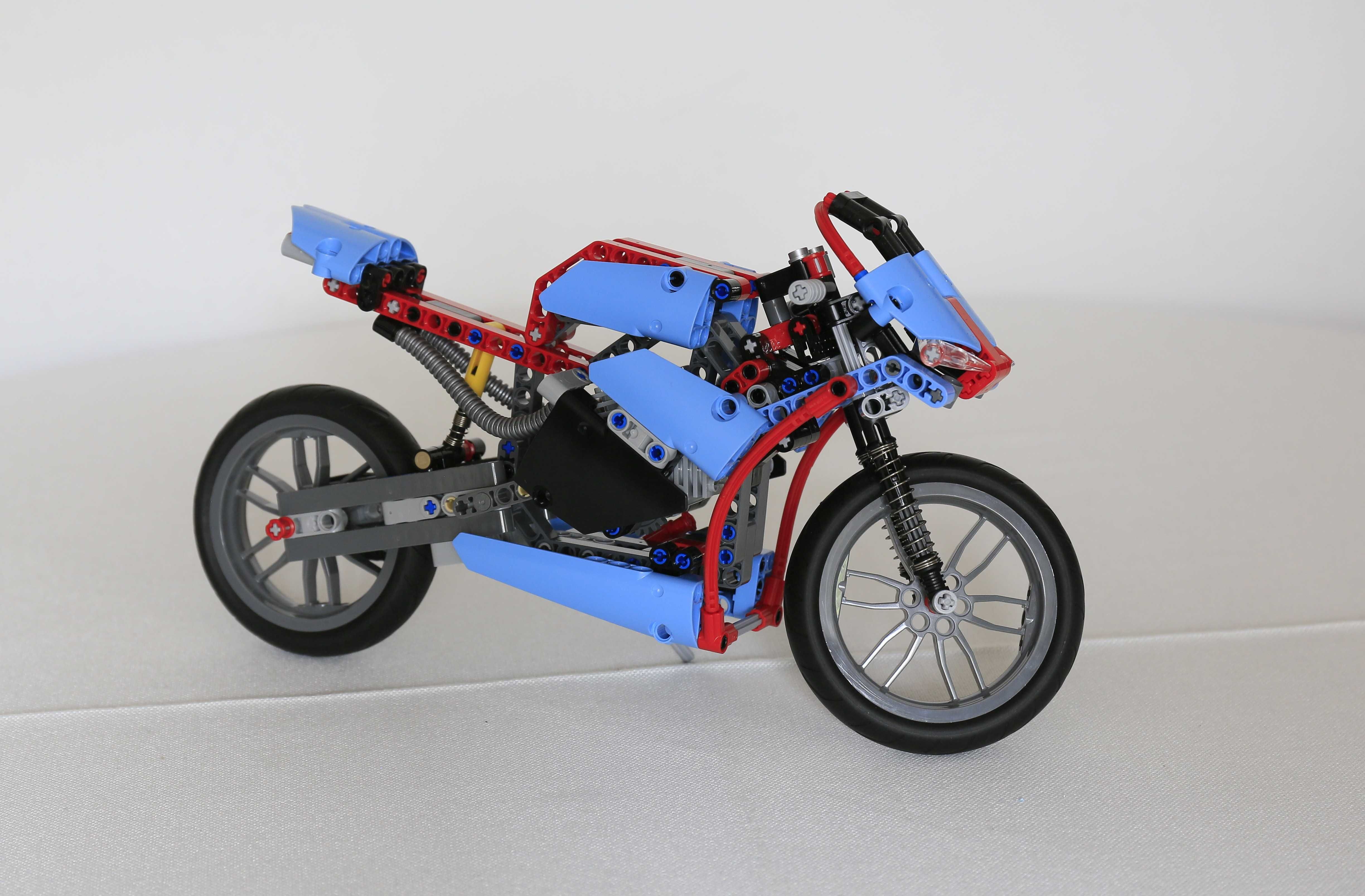 Lego Technic 42036 - Street Motorcycle / Street Bike