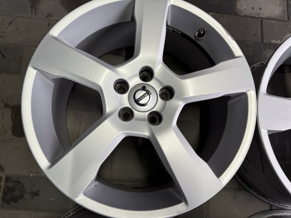 Диски Volvo R18 5x108 ET55 8J з Німеччини