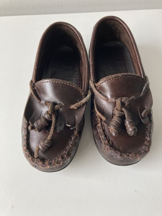 Sapatos classicos castanhos