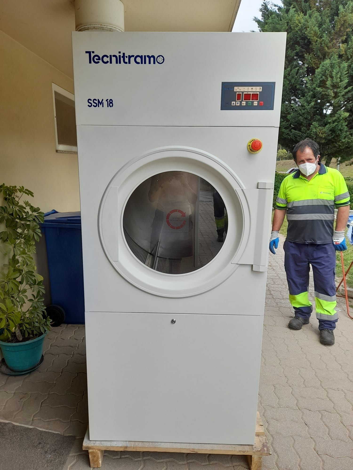 Maquina de secar / secador de roupa industrial self service