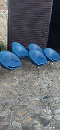 Продаються крісла синього кольору 6шт.