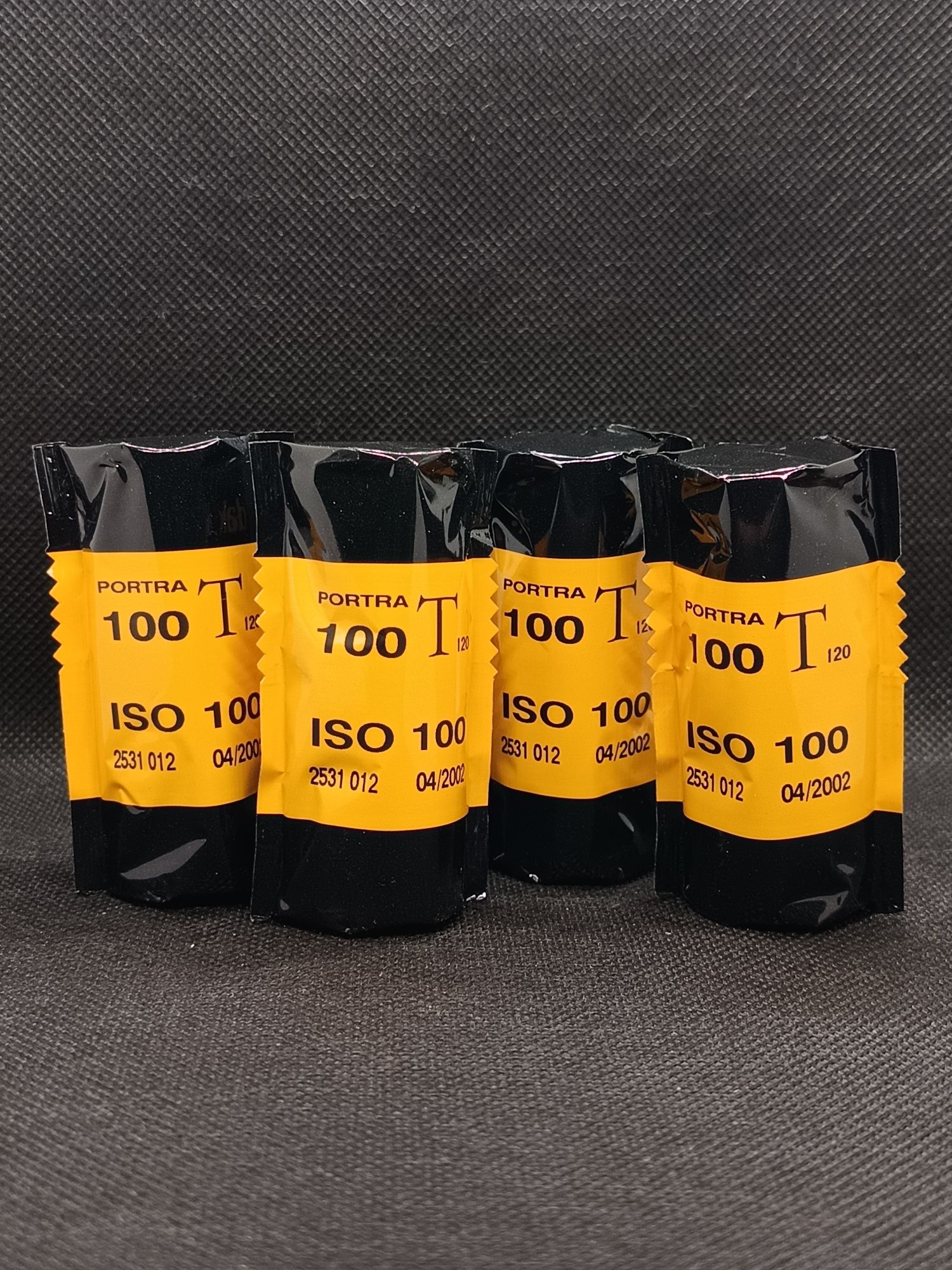Pack 4 rolos fotográficos Kodak Portra 100T (120 - médio formato)