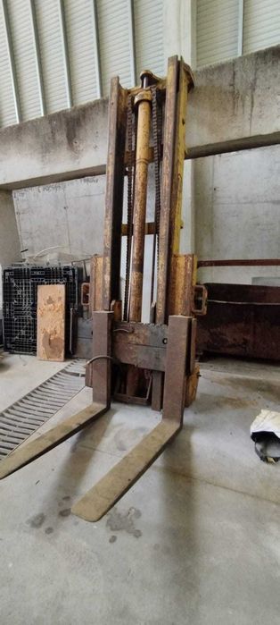 Empilhador JCB 930  venda em peças