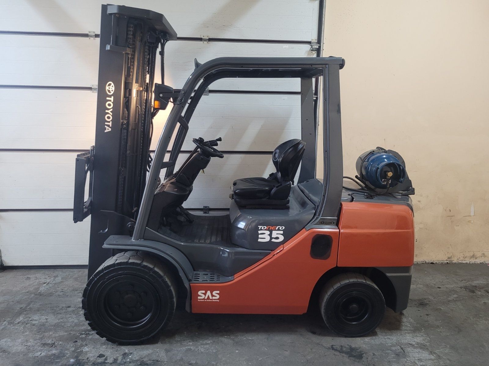 Навантажувач вилковий, газовий 3.5 тонн
Toyota 02-8FGJF35
