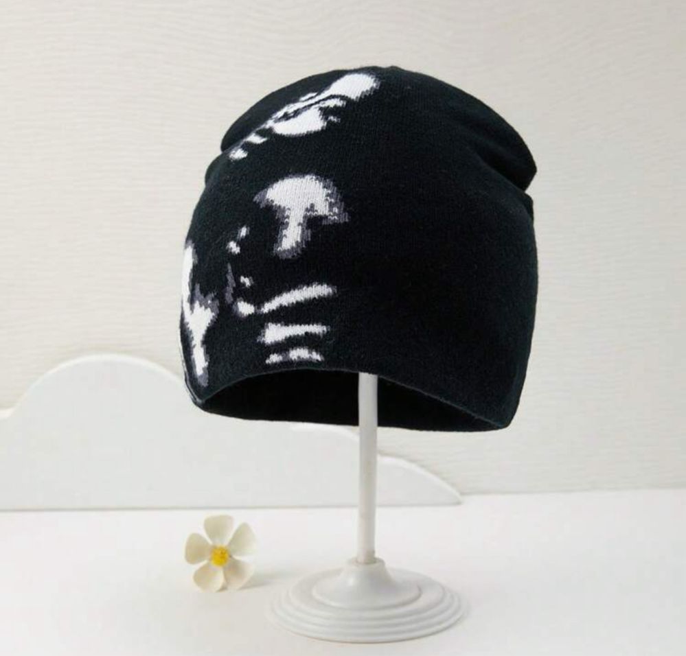 Nowa modna czarna uniseks czapka zimowa beanie z motywem kobiety y2k