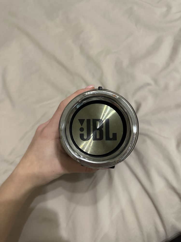 Колонка JBL