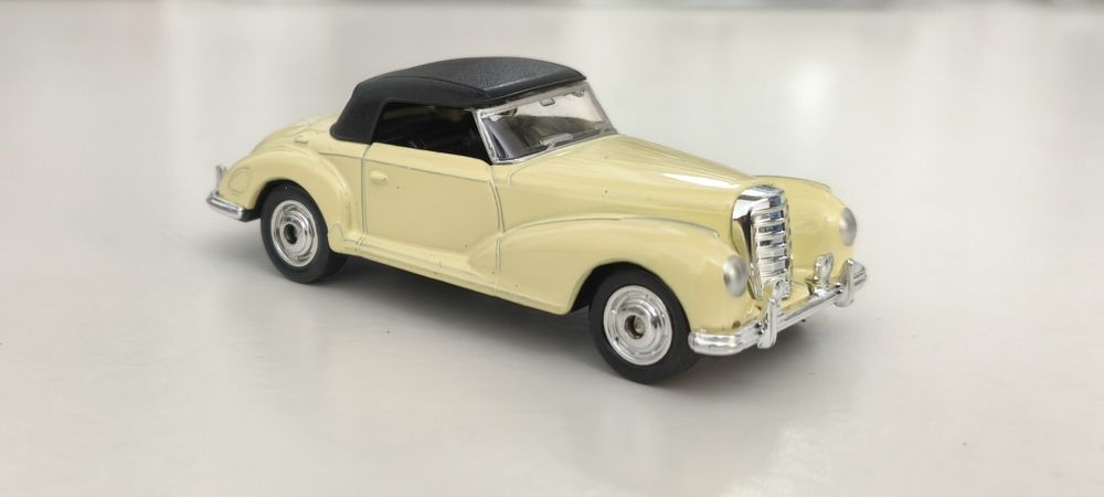 Miniaturas 1:43 várias