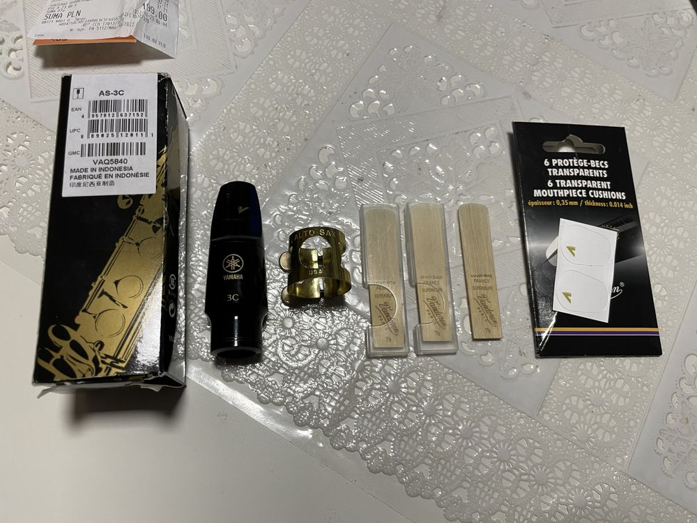 Ustnik saksofonu altowego Yamaha +ligatura+stroiki+podkładki ochronne