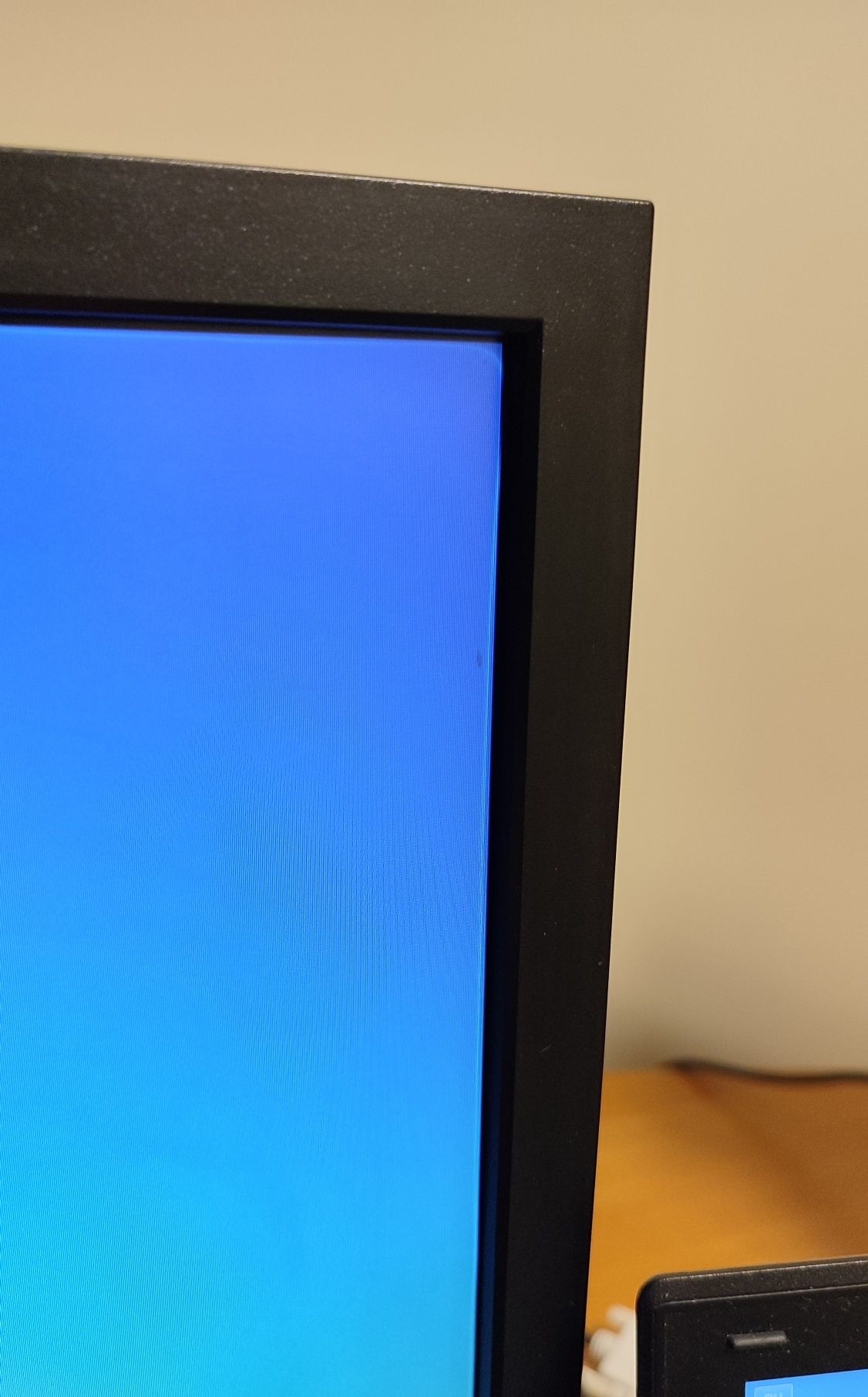 Монитор Dell 2209WAf 22 дюйма IPS 2209WA