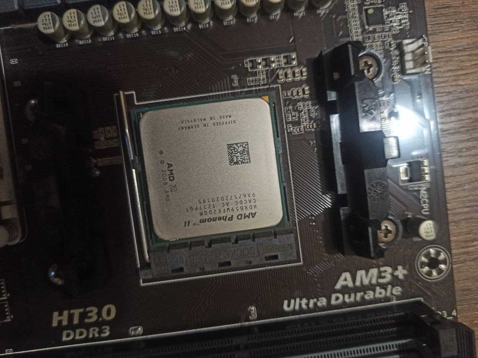 Материнская плата AM3+ GIGABYTE 970a с проц. phenom2 и 4гб ОЗУ