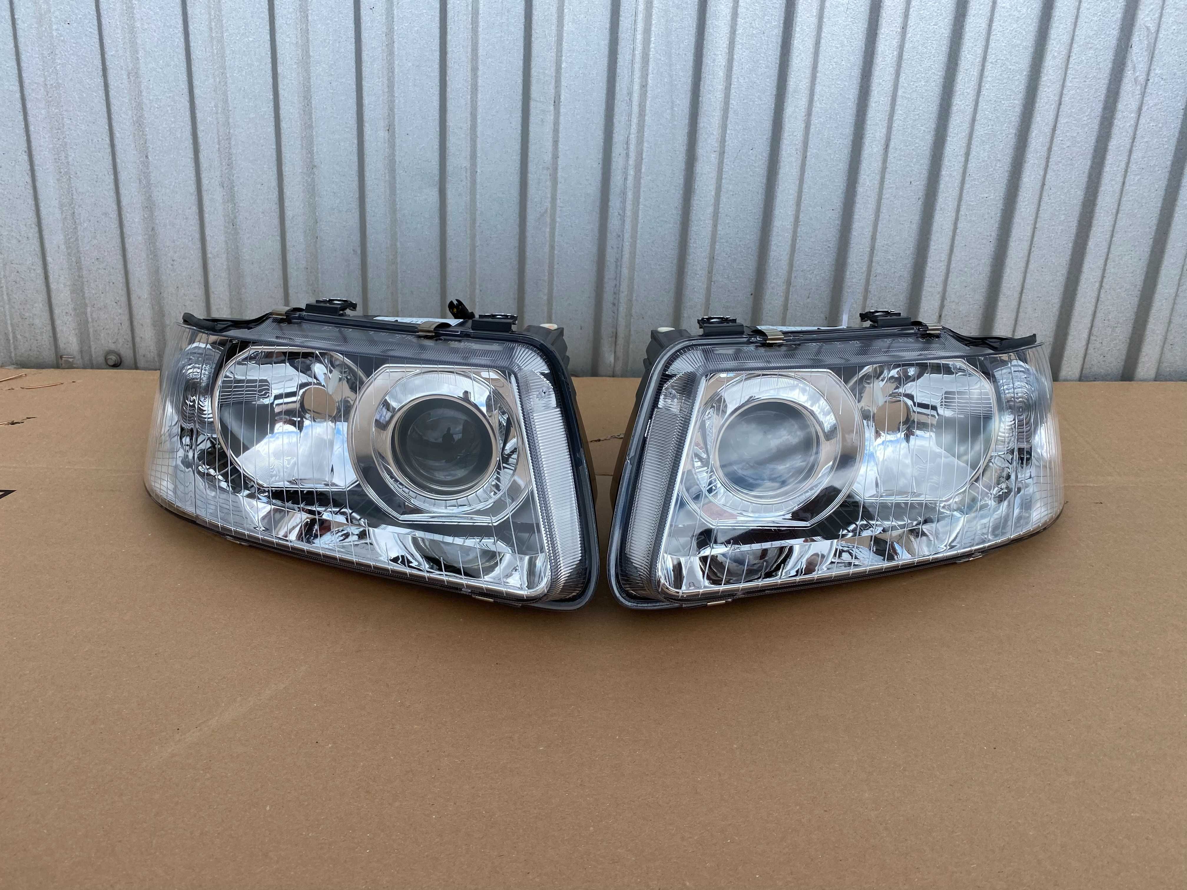 AUDI A3 8L lift 00-03 lampa przednia lewa