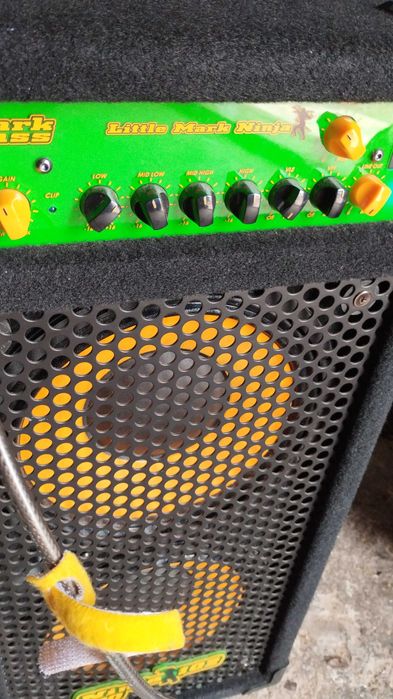 Amp de baixo Mark bass