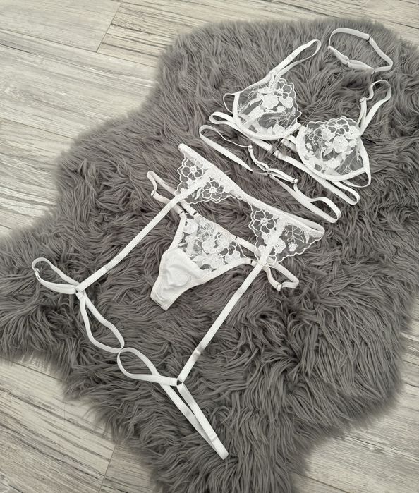 Biały komplet bielizny koronkowej Frozen Set Alia Lingerie XS 65C