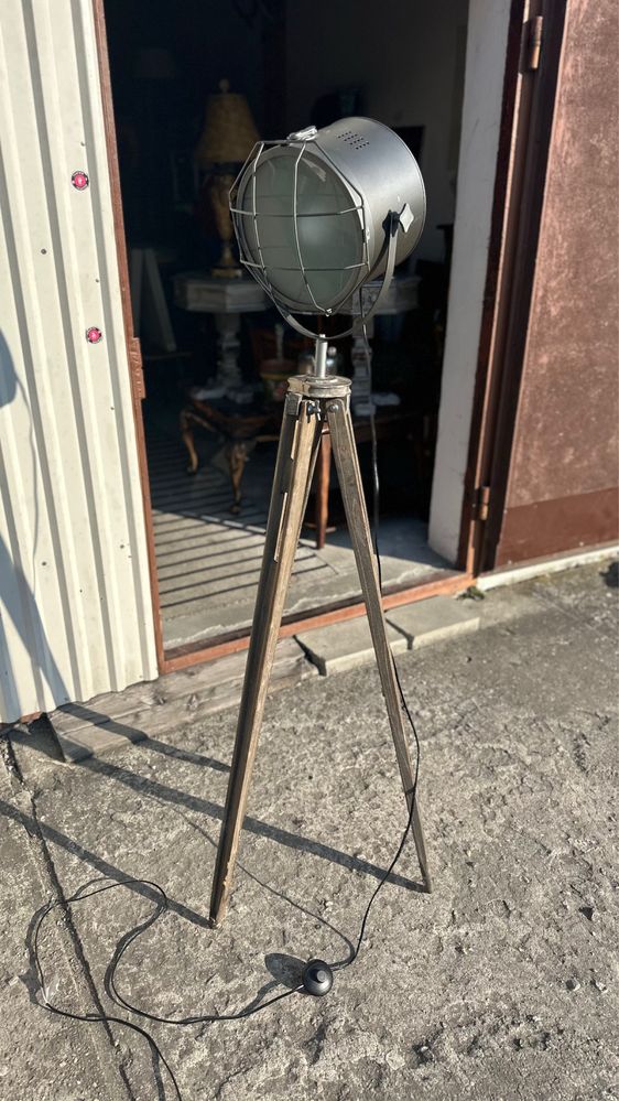 Meblownia lampa stojaca loft