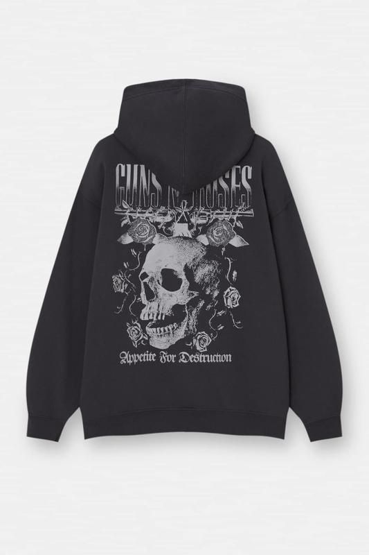 Худі PULL&BEAR з принтом Guns N’ Roses із черепом.