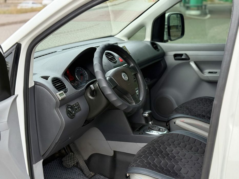Volkswagen Caddy 1.9 Diesel ! Avtomat ! Пассажир !