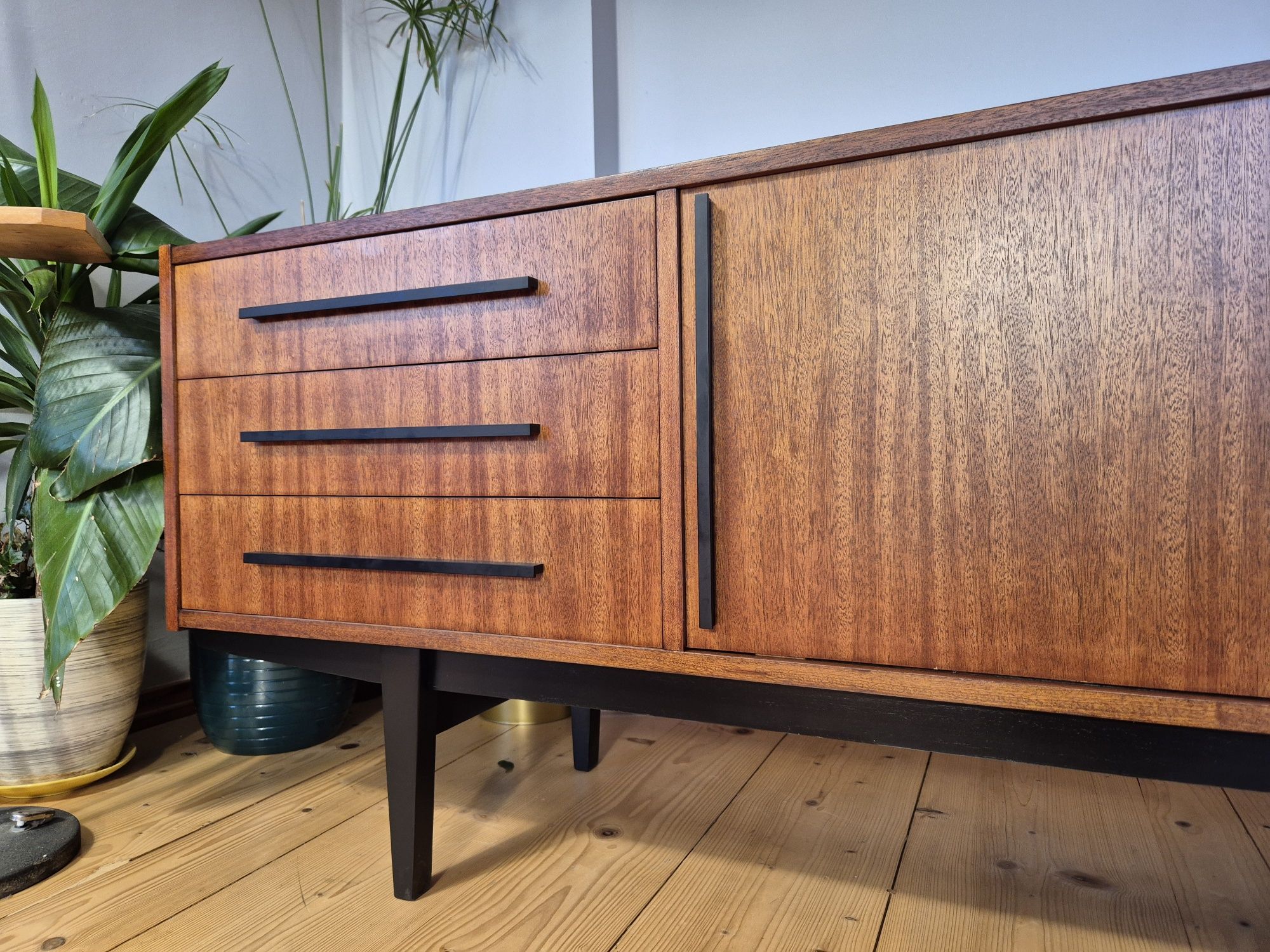 Komoda/sideboard Violetta po renowacji! Lata 60-te! PRL VINTAGE RETRO
