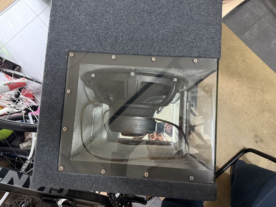 Subwoofer para automóvel