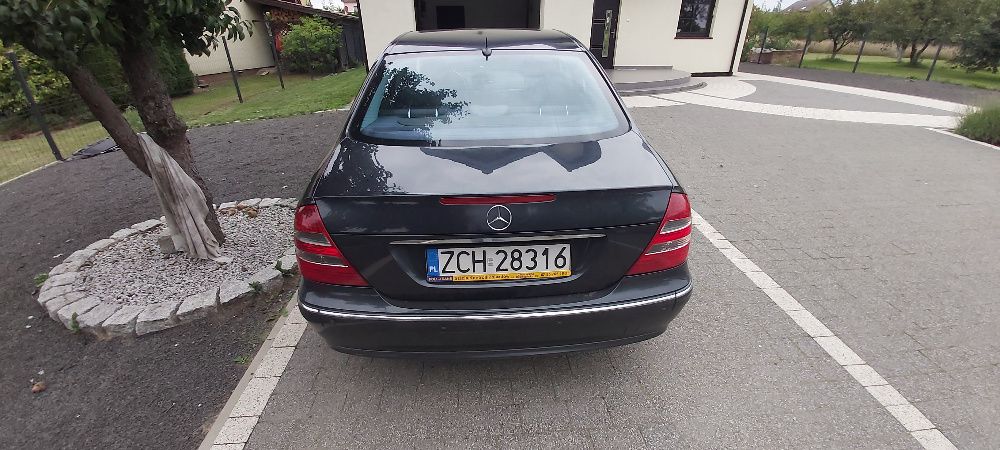 Mercedes Benz KlasaE Avantgarde W211 '2003' 2.2CDI 150KM Automat