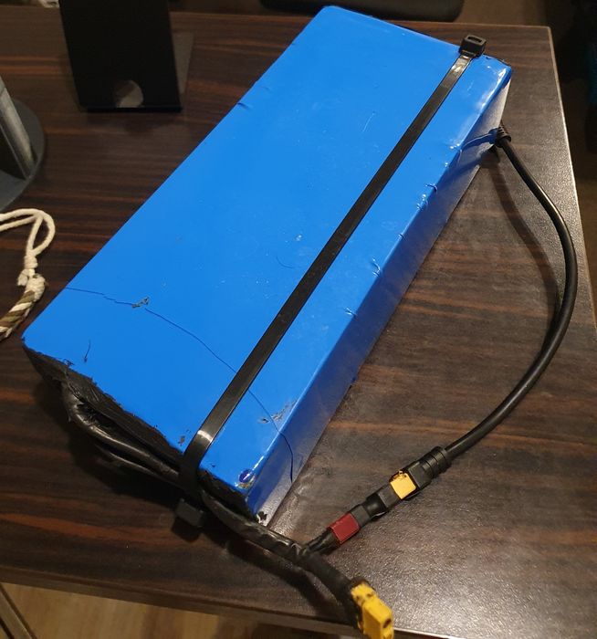 Sprzedam akumulator litowy 48V 15ah