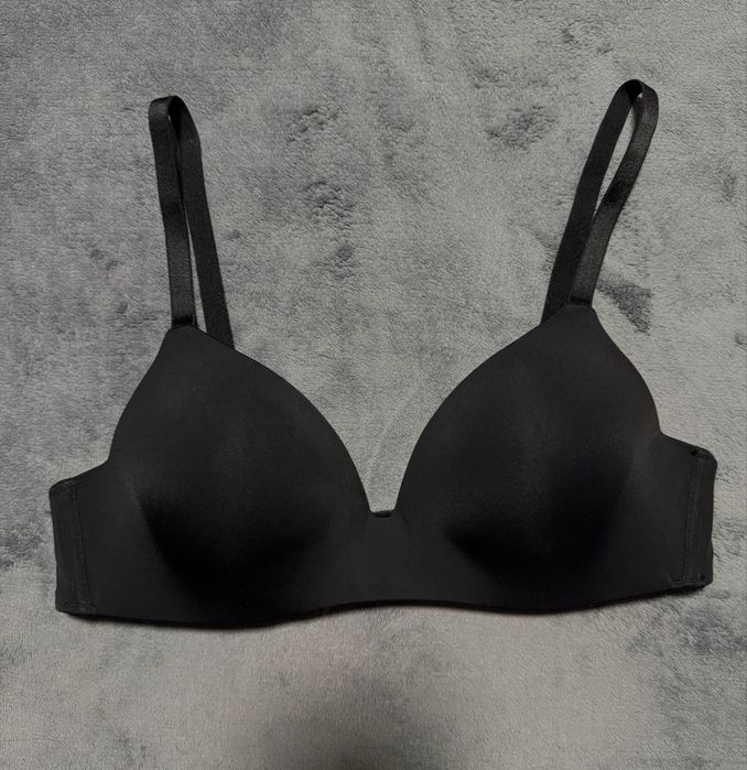 Безшовний бюстгальтер