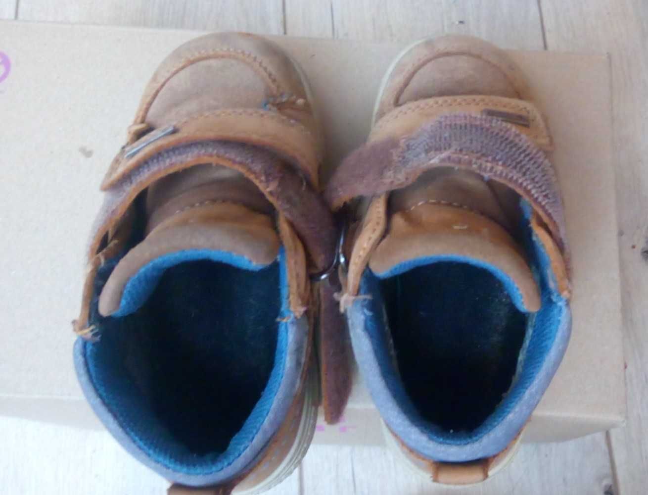 Buty dziecięce Primigi rozmiar 24