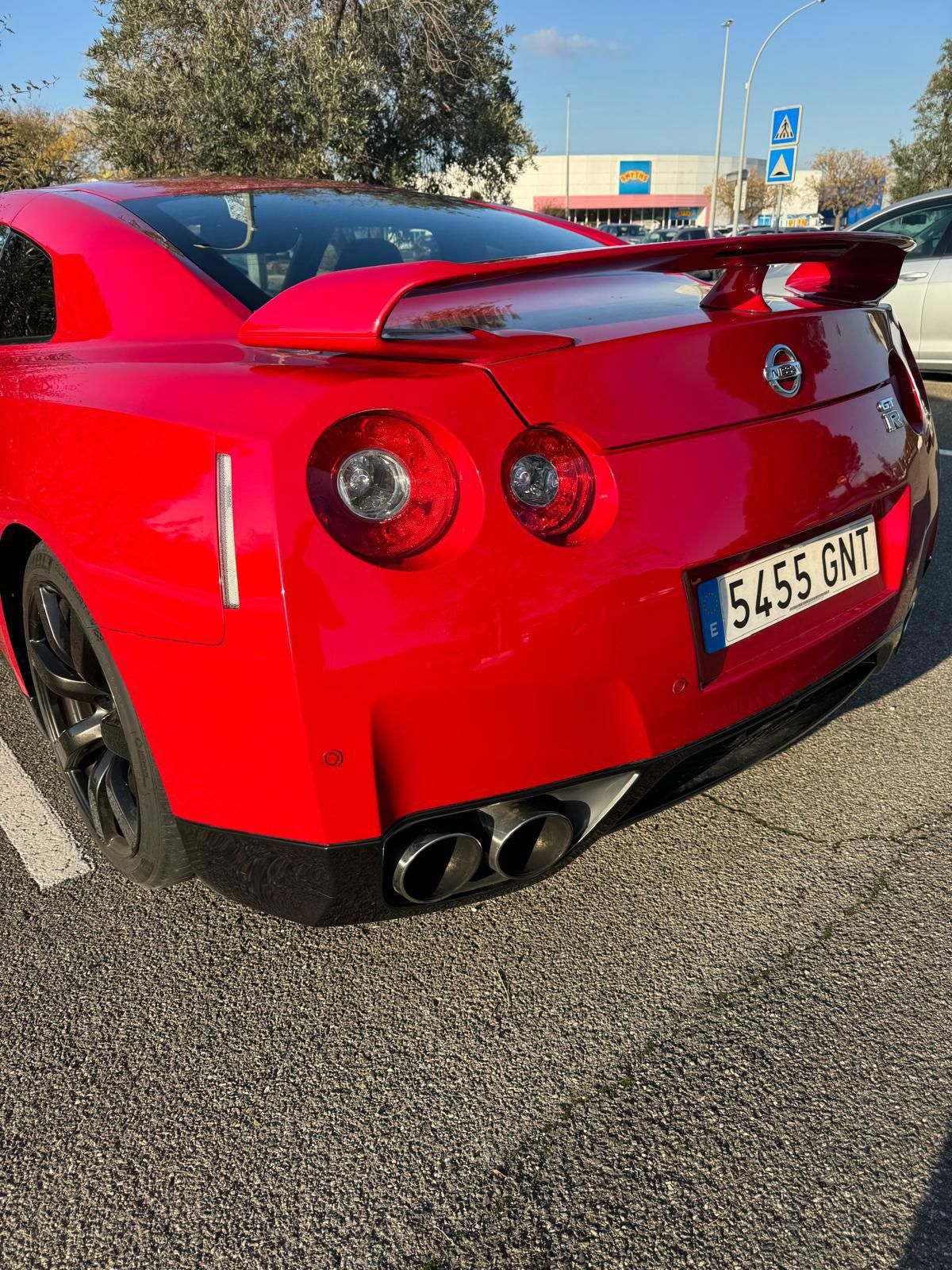 Nissan GTR black edition pack carbono