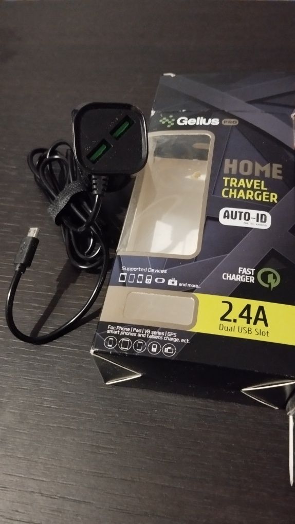 Сетевое зарядное устройство Gelius PRO.  HomeTravel Charger AUTO-ID